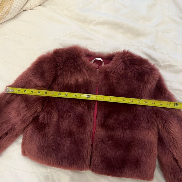 Aritzia Babaton Magenta Crop Faux Fur Jacket - Picture 14 of 15